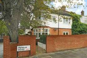 2 bedroom Flat for s...